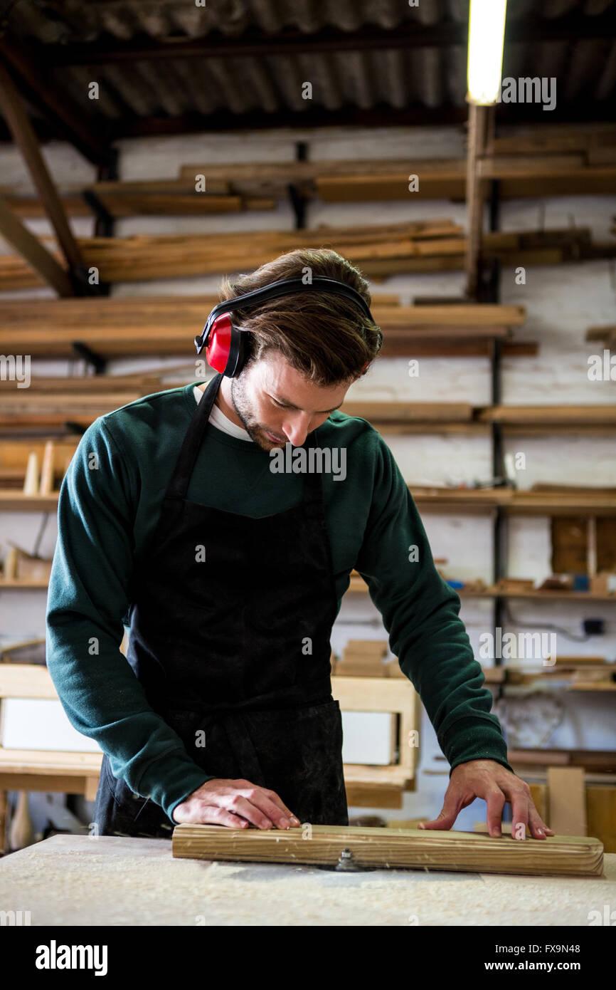 Tischler arbeiten auf sein Handwerk Stockfoto