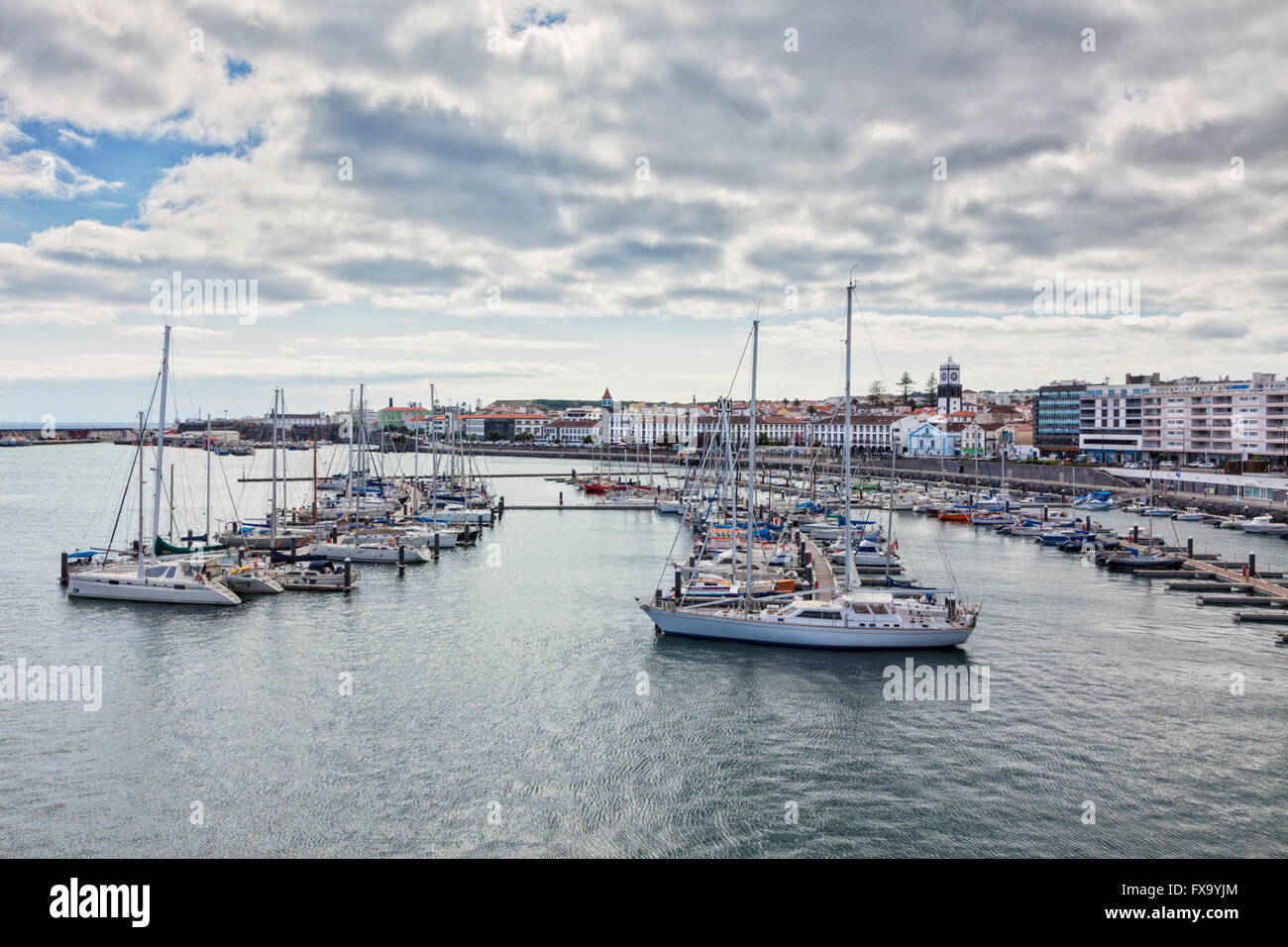 Hafen von Ponta Delgada, Sao Miguel, portugiesischen autonomen Region der Azoren Stockfoto