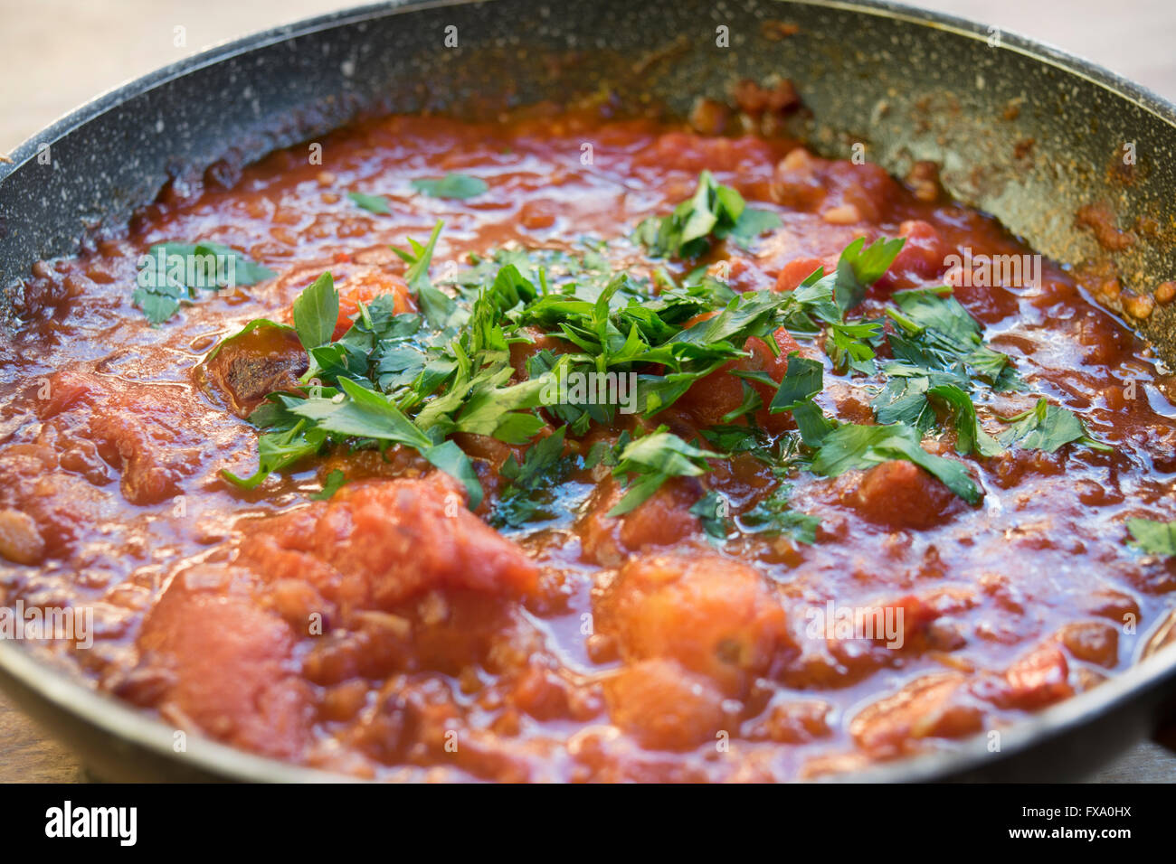 würzige Tomatensauce Arrabbiata genannt Stockfoto