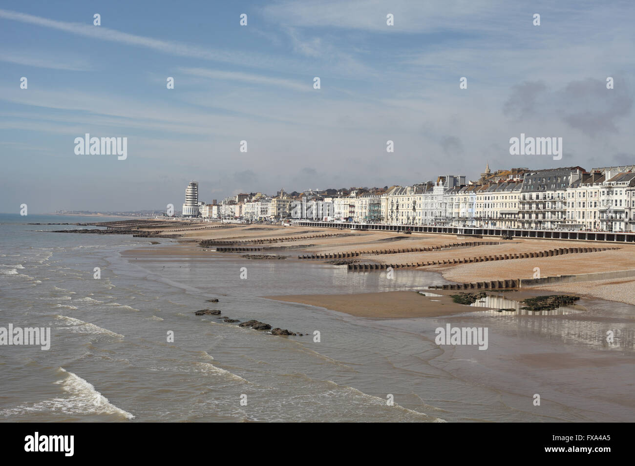 Hastings, St Leonards auf Meer und Marine Gericht gesehen vom neuen Pier Hastings, East Sussex, UK Stockfoto