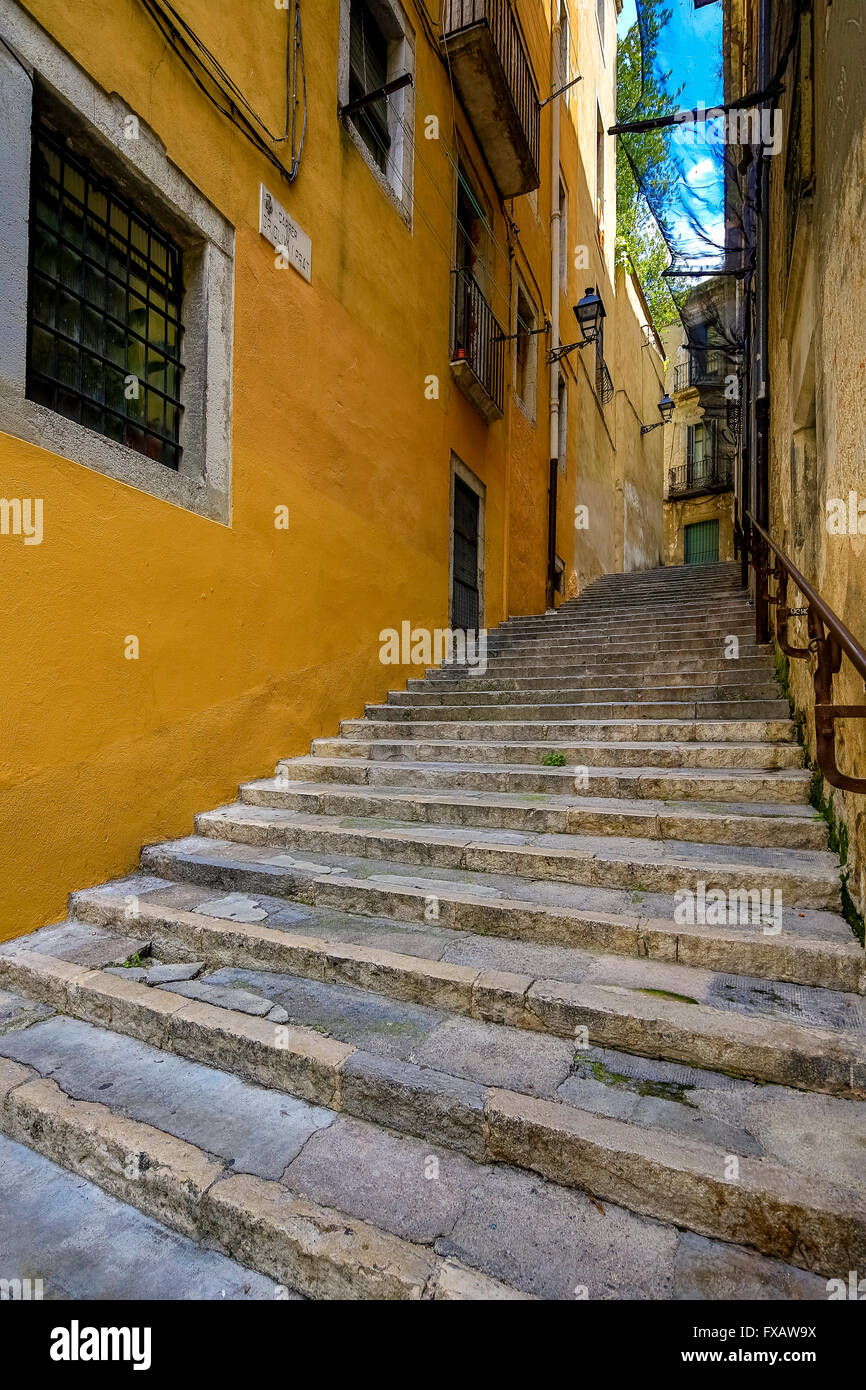Treppen und Gasse in die Stadt Girona, Katalonien, Girona, Katalonien, Spanien Stockfoto