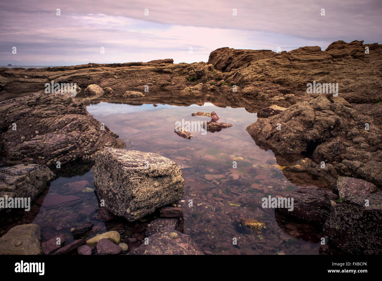 Felsigen Seascape Felsenbad Stockfoto