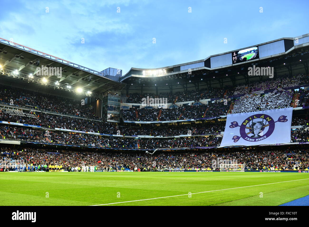 Madrid, Spanien. April 12., 2016. Real Madrid rückt zu Halbfinale Wolfsburg besiegen mit einem aggregierten Ergebnis 3-2 Stockfoto Madrid, Spanien. April 12., 2016. Real Madrid rückt zu Halbfinale Wolfsburg besiegen mit einem aggregierten Ergebnis 3-2 Stockfoto