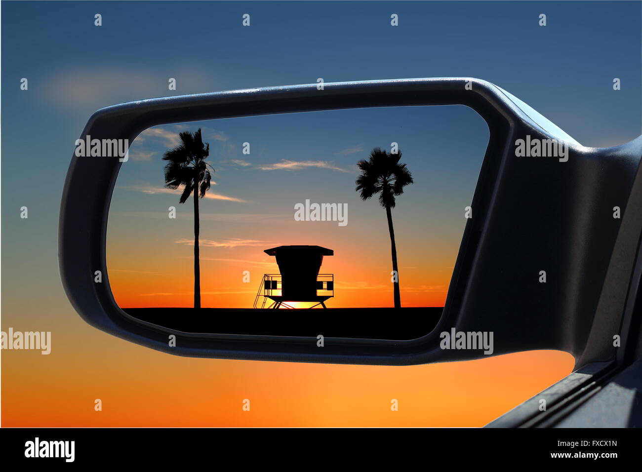 Autospiegel - Auto Rückspiegel mit Orangen, roten Sonnenuntergang