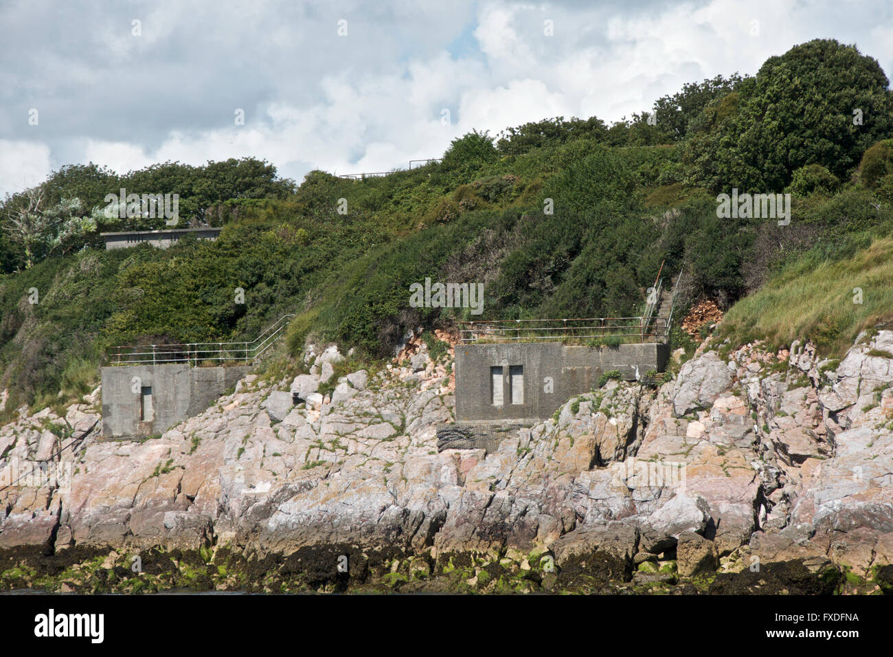 Bleibt der WWII Küstenschutz an Stelle des Teufels in Plymouth Stockfoto