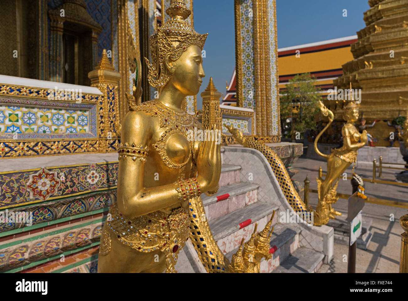 Kinnaree Statue Wat Phra Kaew Grand Palace Bangkok Thailand Stockfoto