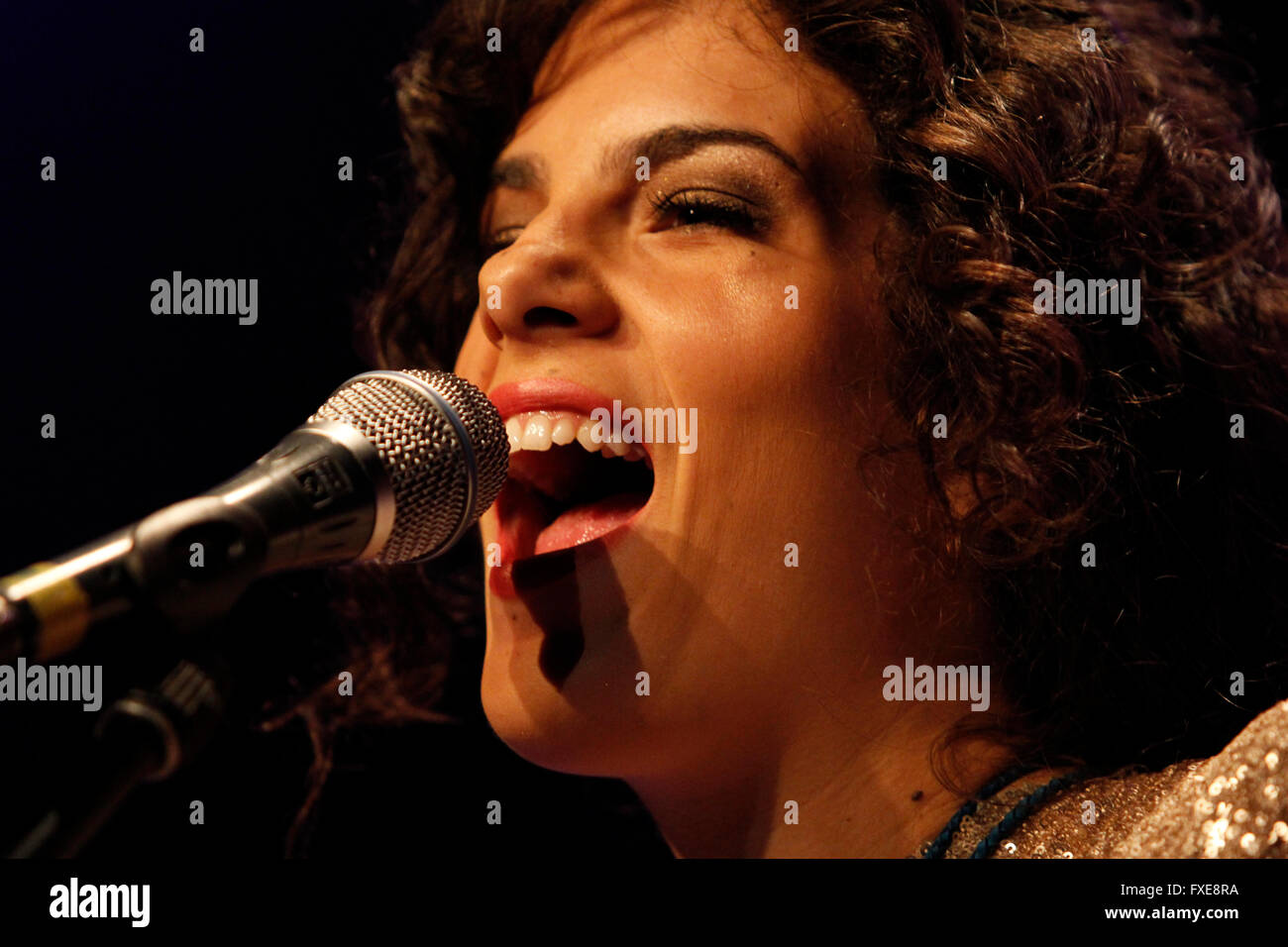 Brazilian singer ceu in concert -Fotos und -Bildmaterial in hoher ...