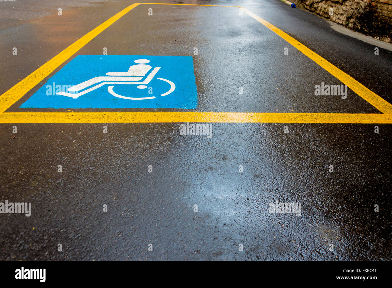 Handicap-Schild Parken Stockfoto