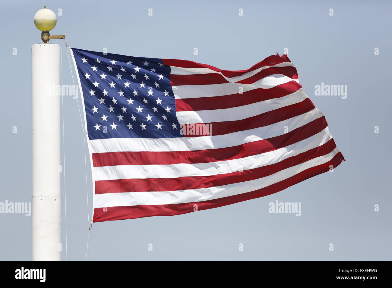 USA Flagge auf der Handy-Pole im Tennisstadion in Charleston, South Carolina. Stockfoto