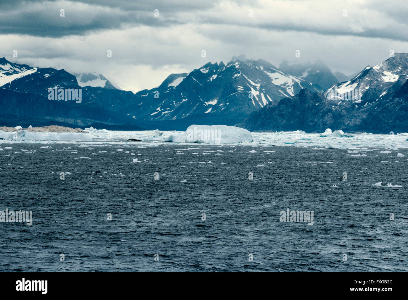 Der südwestlichen Küste von Grönland eisige Wasser umgeben Stockfoto