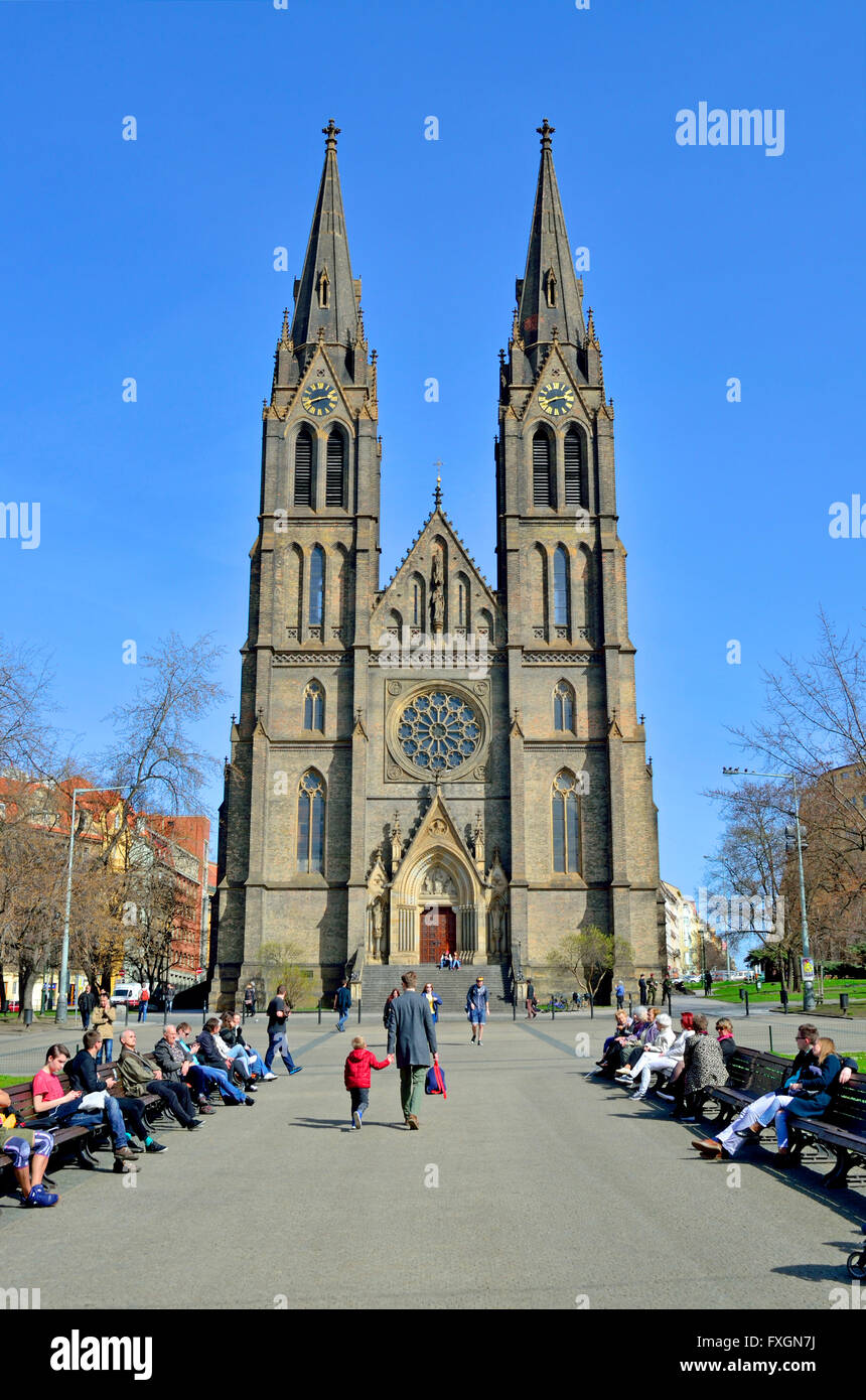 Prag, Tschechische Republik. Namesti Miru (Friedensplatz) Kirche St. Ludmila (Tschechisch: Kostel Svaté Ludmily) 1892: Neo-gotischen Stockfoto