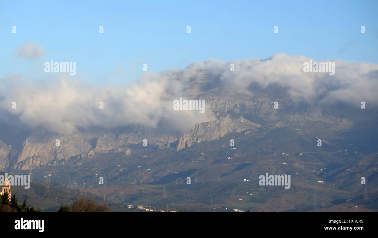 Weiße Wolken über Guadalhorce Valley Andalusien Spanien Stockfoto