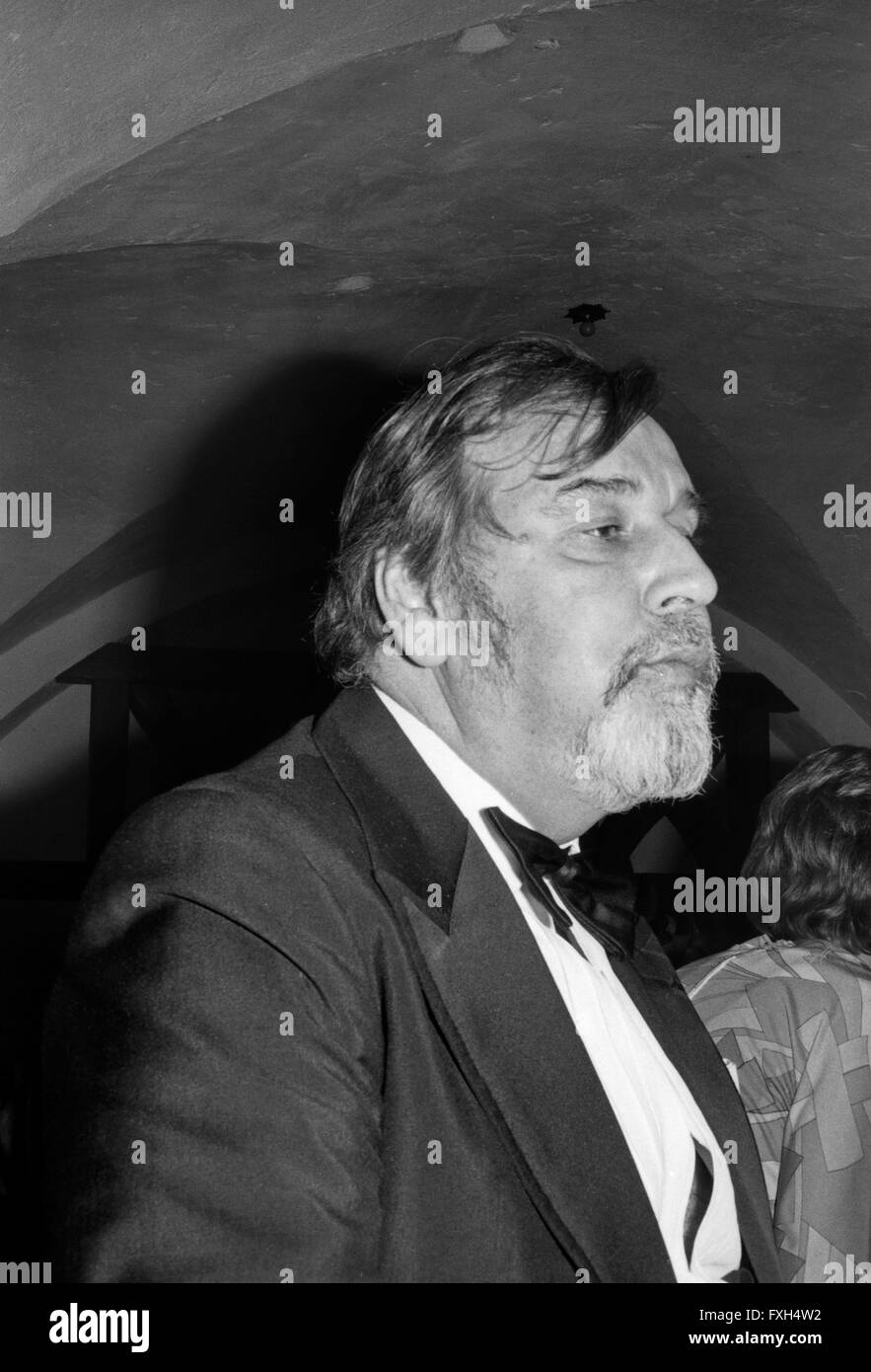 Der Deutsche Regisseur Bernhard Wicki Beim Deutschen Filmball 1974 in