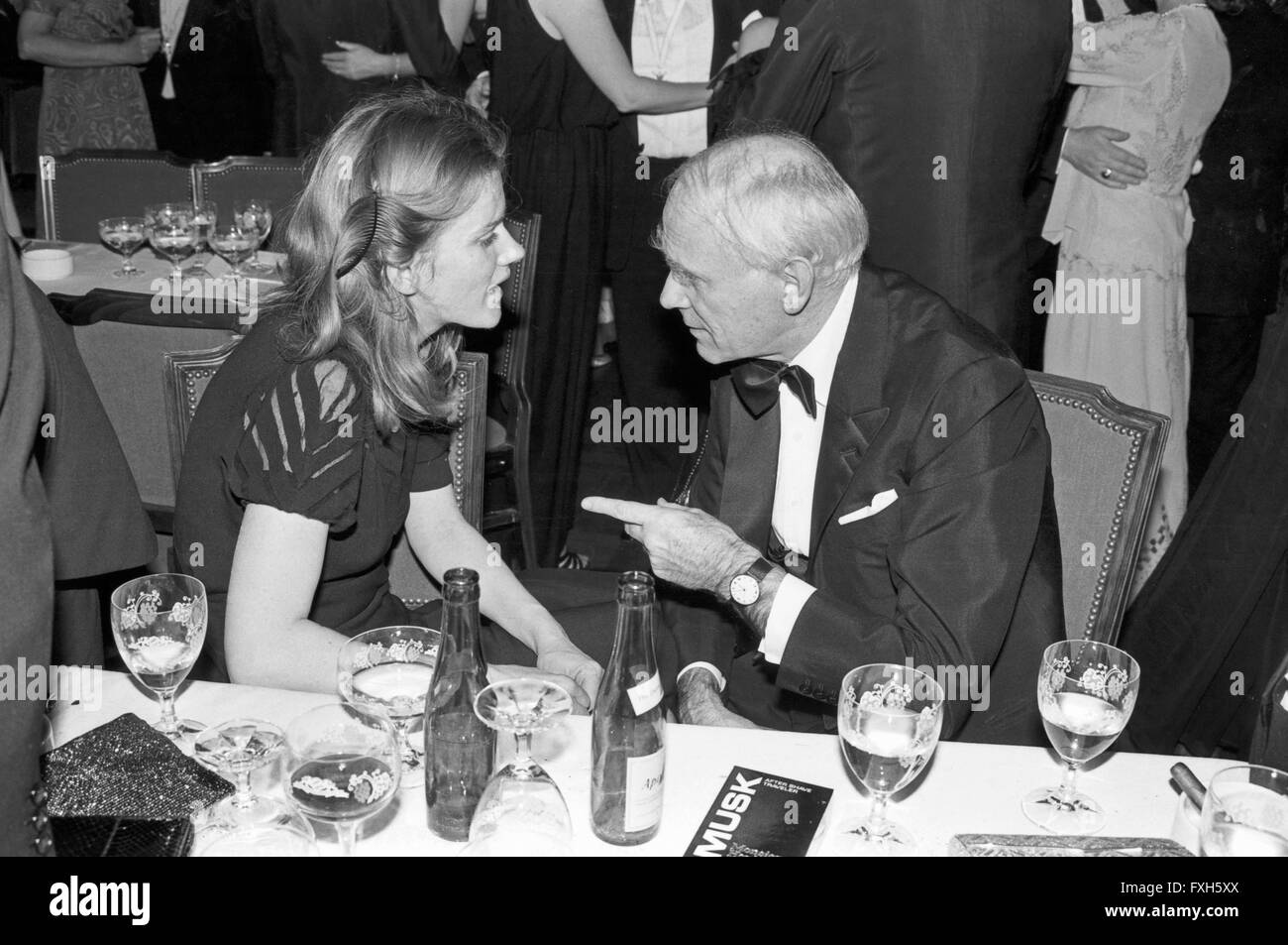 Der Deutsche Humorist Vicco von Bülow Alias Loriot Beim Deutschen