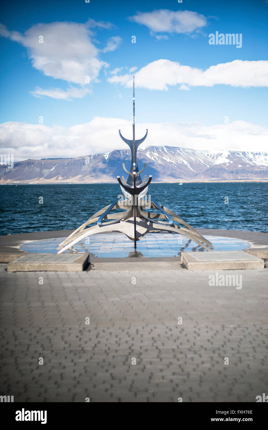 "Sun Voyager" Viking Boot Skulptur in Reykjavik Island. Stockfoto