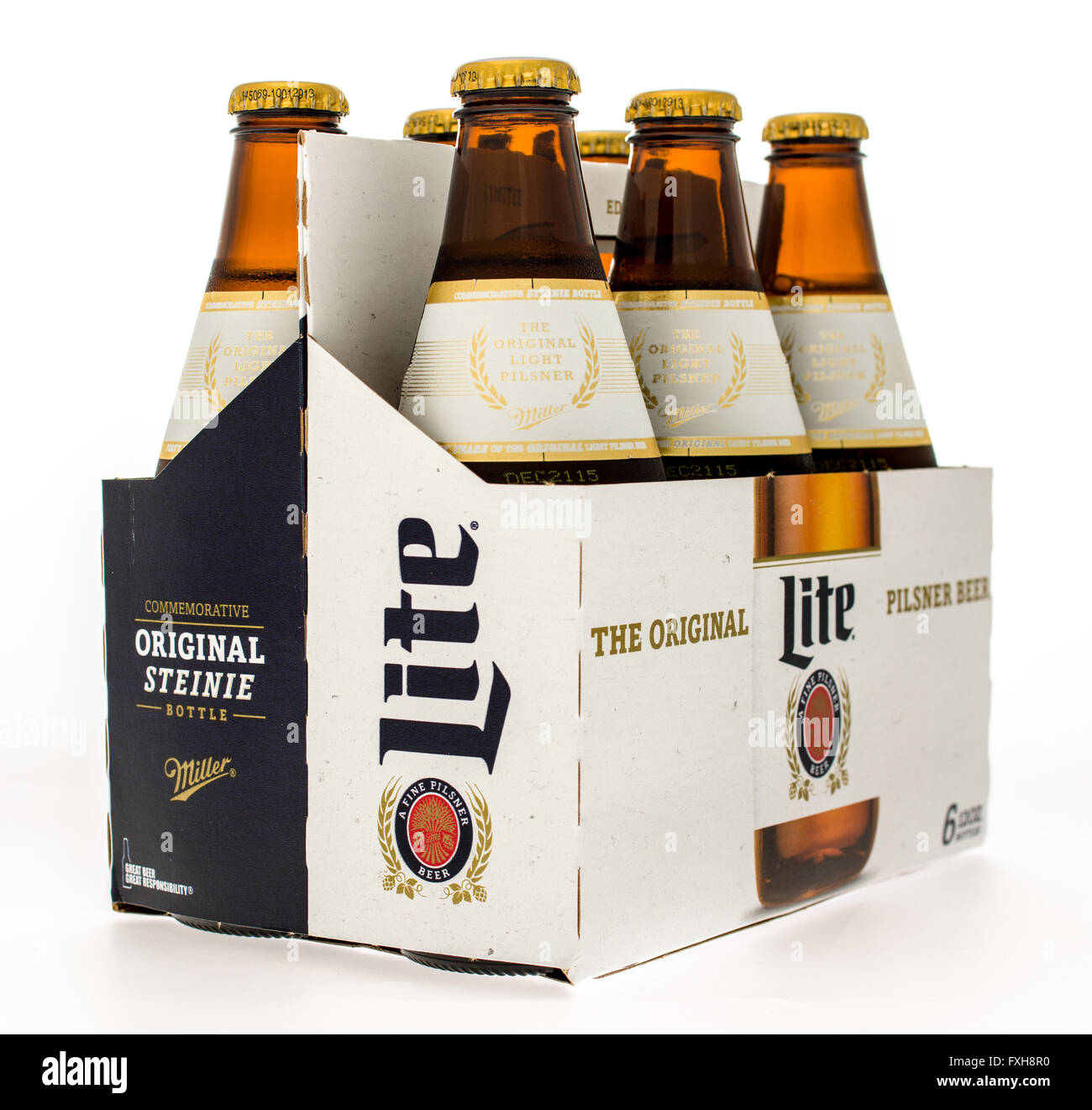 Winneconne, Wisconsin -14 Okt. 2015: Six-Pack von Miller Lite Bier in neuem Design. Stockfoto