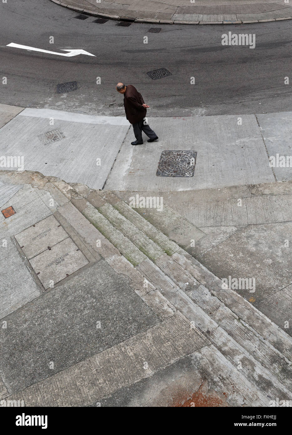 Hong Kong Mann zu Fuß Stockfoto