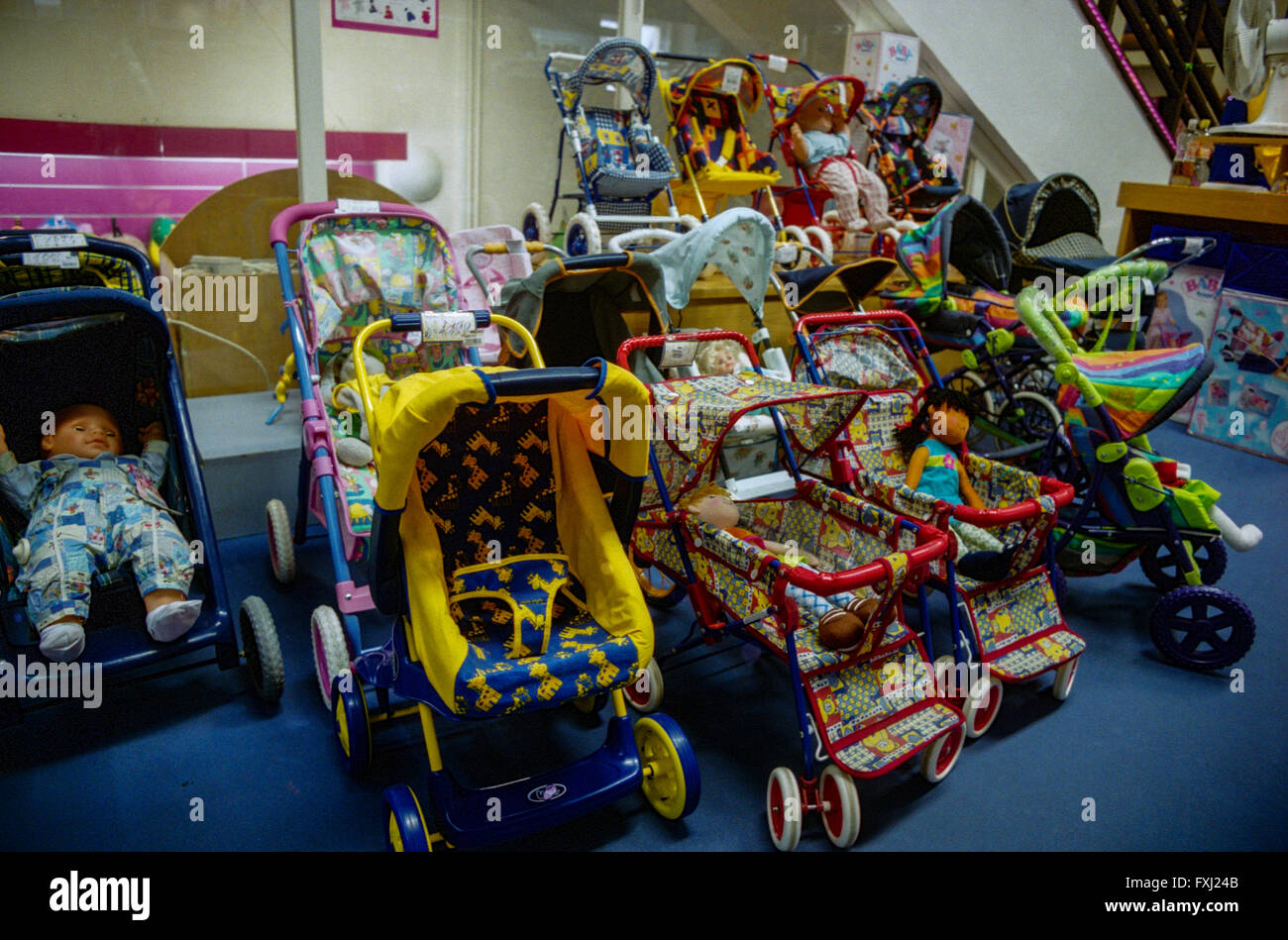 Speichern von Kinderspielzeug, Prag, Tschechische Republik Stockfoto