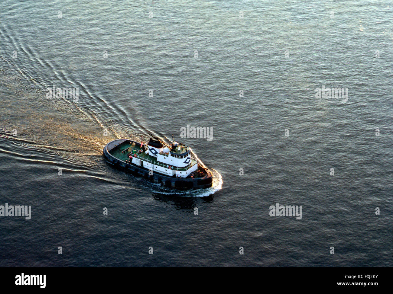Luftaufnahme des Schlepper in Delaware River in der Nähe von Philadelphia; Pennsylvania: USA Stockfoto