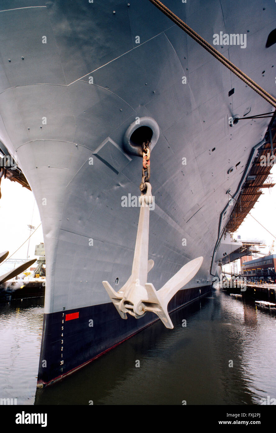 Bogen & Anker des großen Schiffes; Die Marine-Werft; Philadelphia; PA; USA Stockfoto