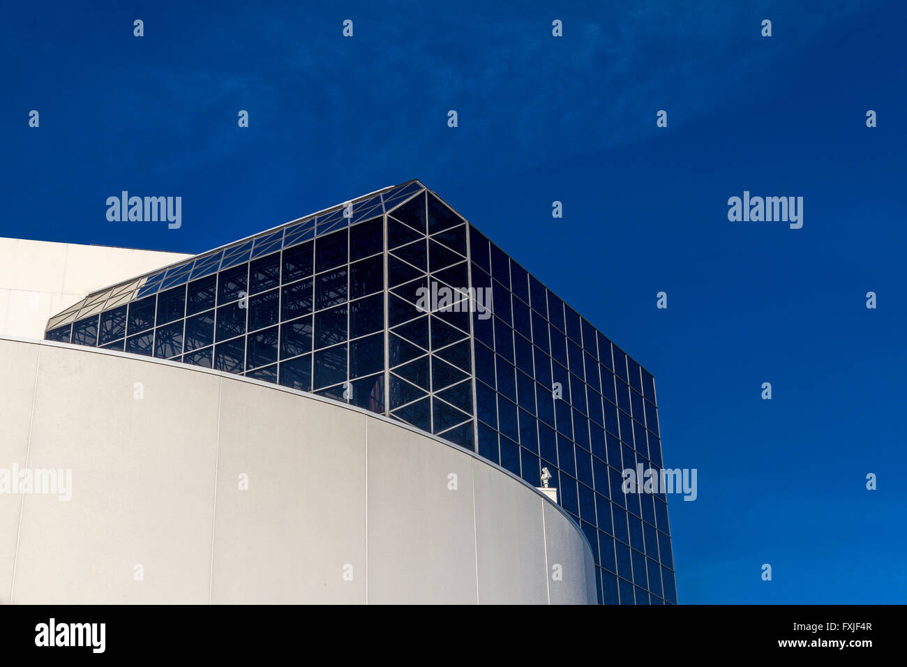 Das Äußere der John F Kennedy Presidential Library and Museum, das dem Gedenken an den 35. Präsidenten in Boston, Massachusetts, USA, gewidmet ist Stockfoto