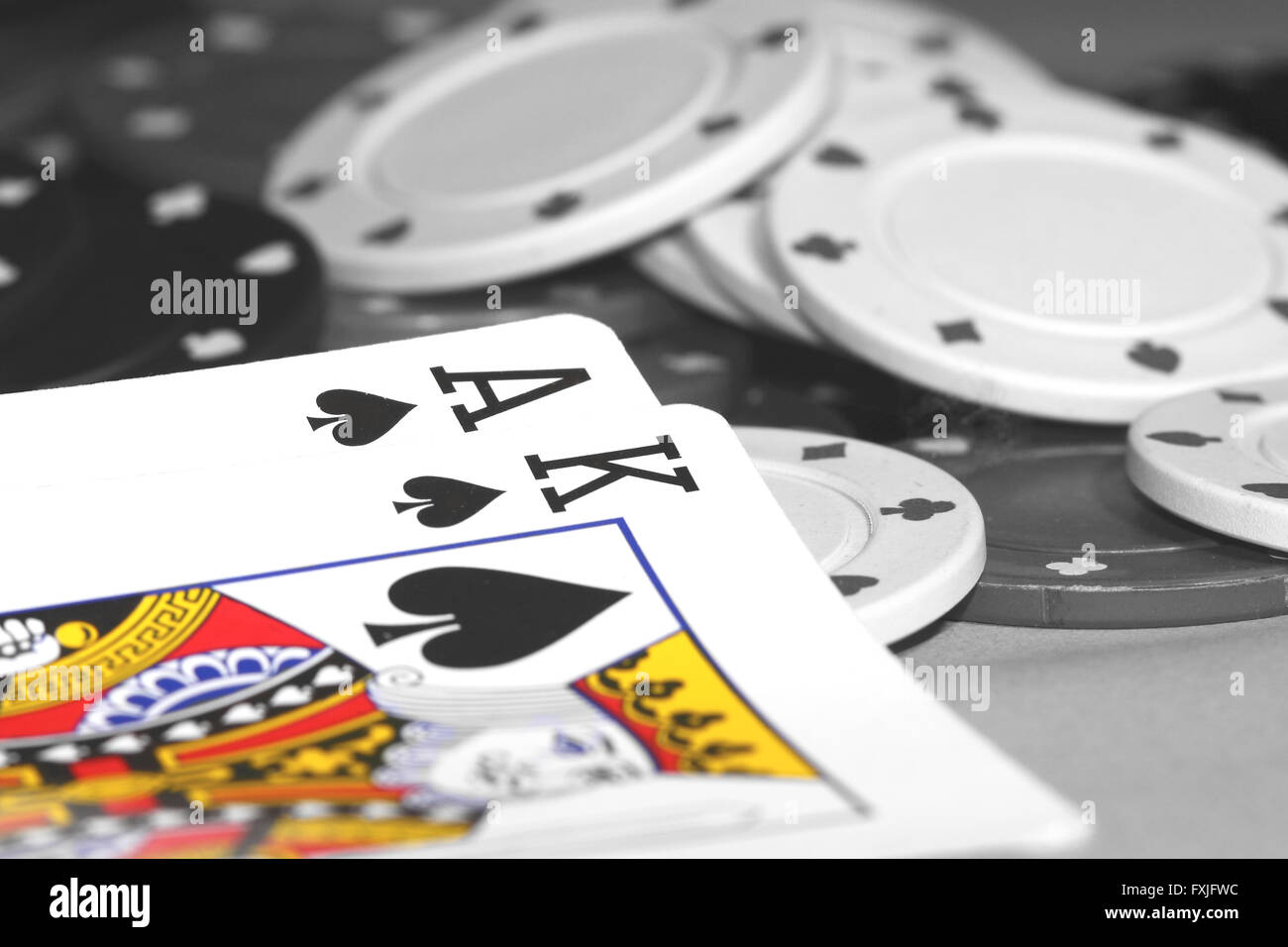 Blackjack Hand Chips spielen Stockfoto