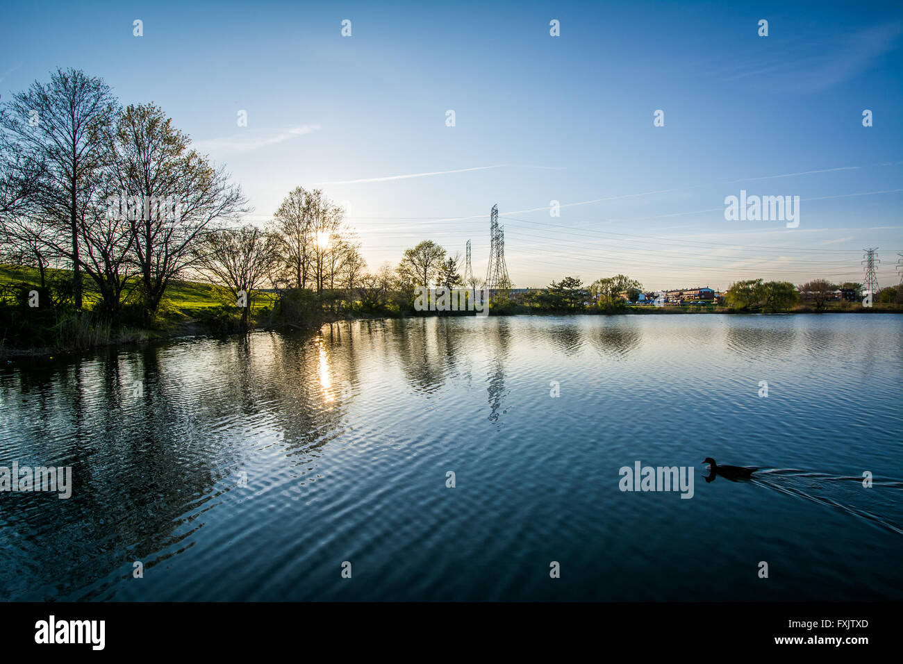 See bei Sonnenuntergang, Stansbury Park in Dundalk, Maryland. Stockfoto