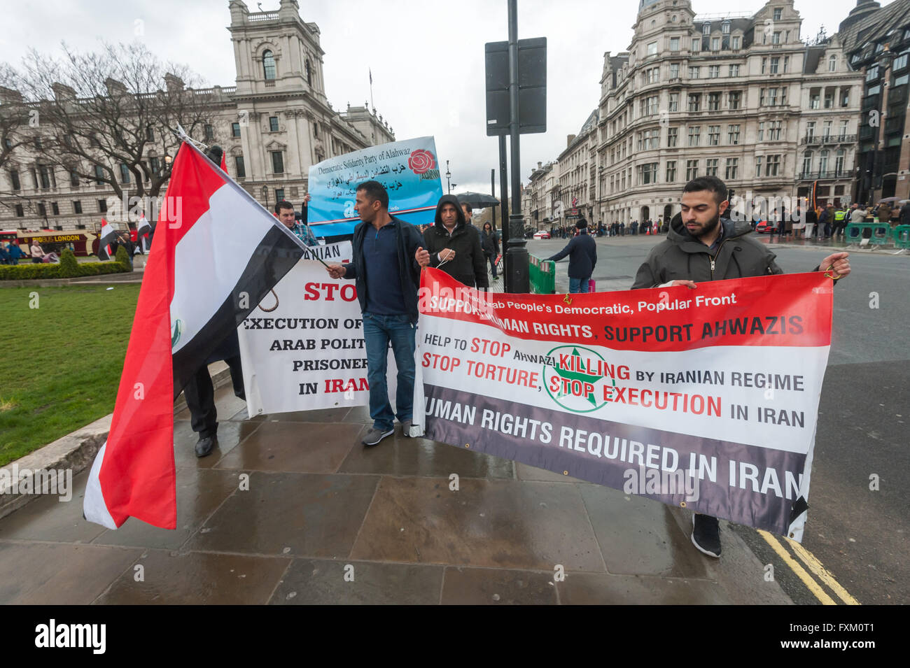 London, UK. 16. April 2016. Ahwazi Araber in London gezeigt, in Solidarität mit Anti-Regierungs-Proteste im Iran jedes Jahr im April seit 2005, am Jahrestag der friedlichen Ahwazi Intifada, in denen viele wurden getötet und Hunderte von dem iranischen Regime verhaftet. Bildnachweis: Peter Marshall/Alamy Live-Nachrichten Stockfoto