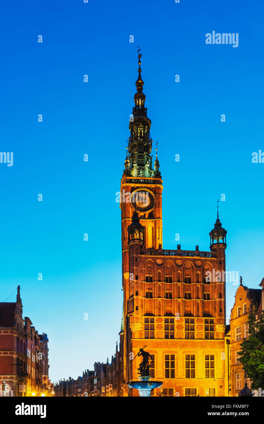 Main City Town Hall in der Nacht. Dem langen Markt existiert seit dem 17. Jahrhundert, Danzig, Pommern, Polen, Europa Stockfoto