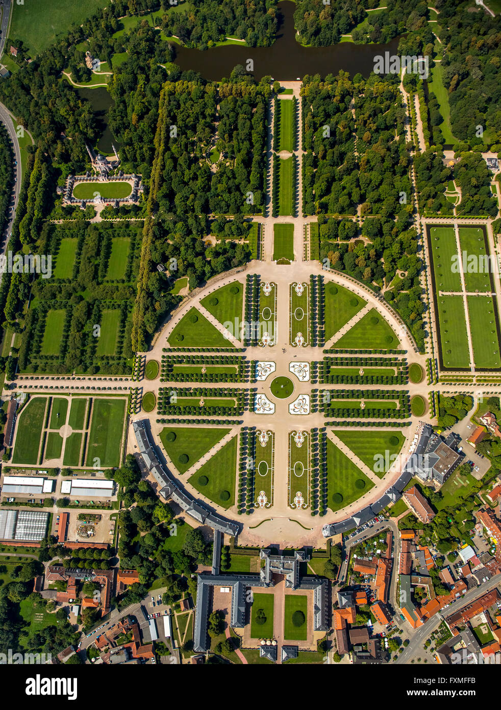 Luftbild, französischer Garten, Barockgarten mit längs und