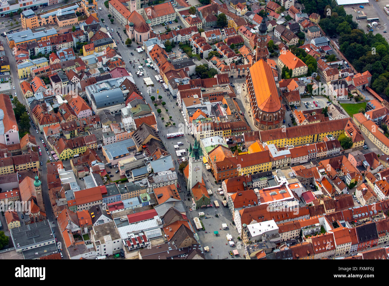 Luftaufnahme, Basilika von St. Jacob, gotische Kirche, Stadtturm am Theresienplatz Straubing, Bayern, Bayern, Ostdeutschland, Stockfoto