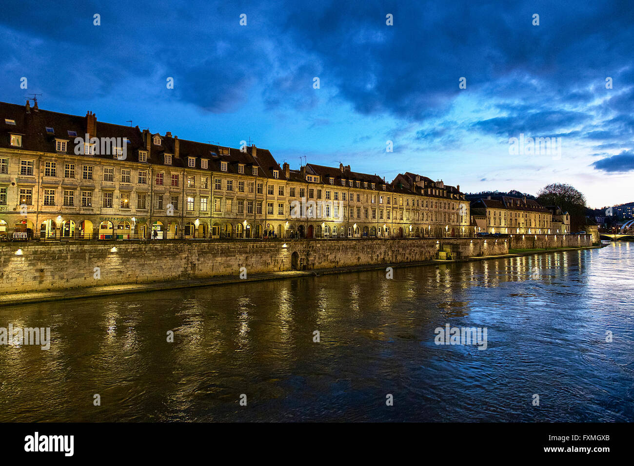 Nachtansicht von Besancon, Frankreich Stockfoto
