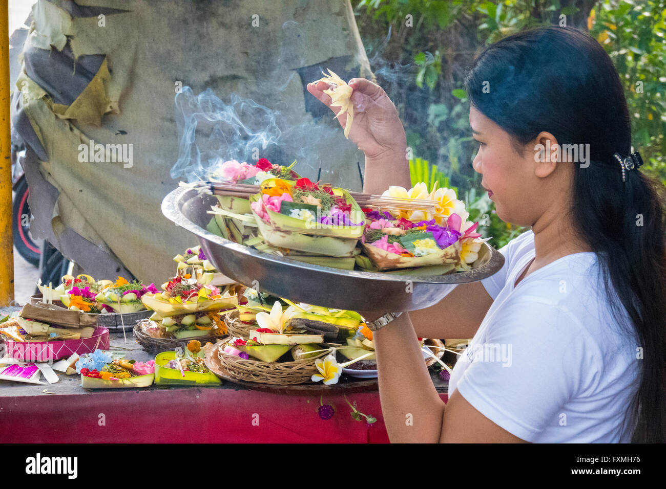 Menschen verehren in Ubud, Bali, Indonesien Stockfoto