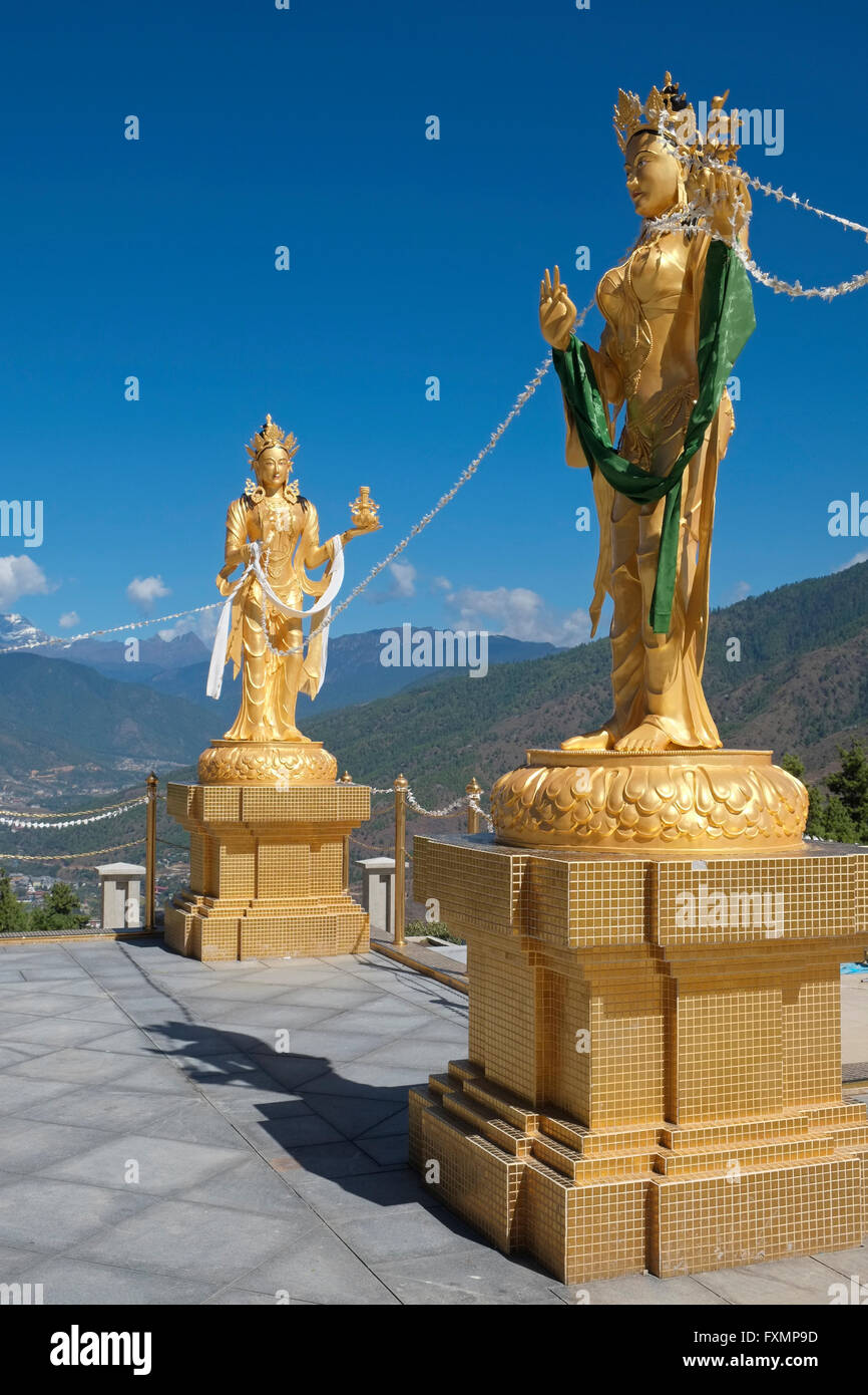 Statuen von Göttinnen in der Buddha Dordenma Seite, Kuenselphodrang Naturpark, Thimphu, Bhutan. Stockfoto
