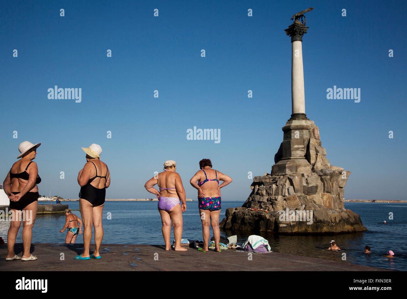 Blick auf das Denkmal für die versenkte Schiffe in Sewastopol in der Sommersaison, Republik Krim Stockfoto