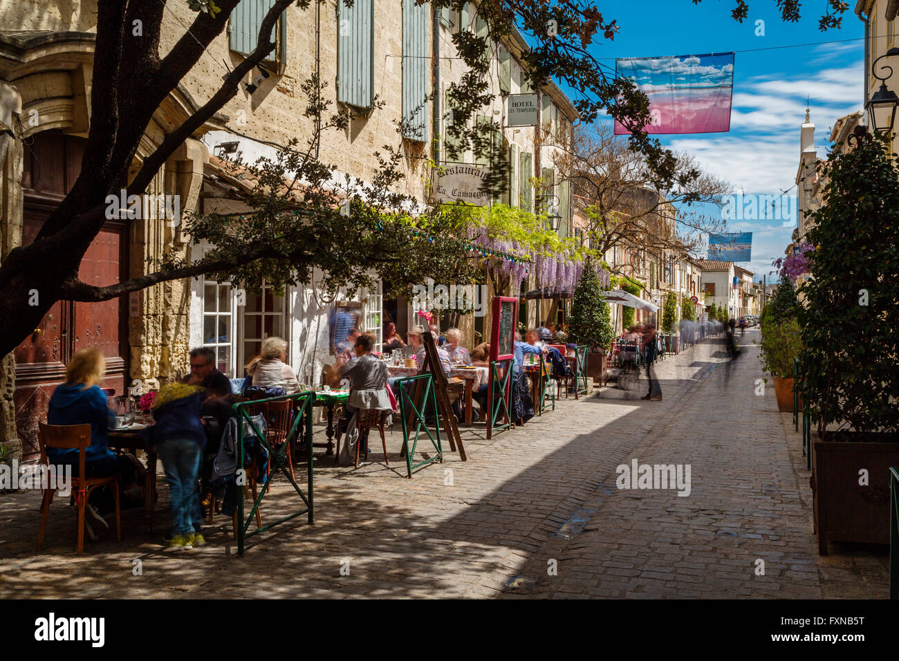 Terrasse, rue de la Republique, Aigues Mortes, Gard, Frankreich Stockfoto