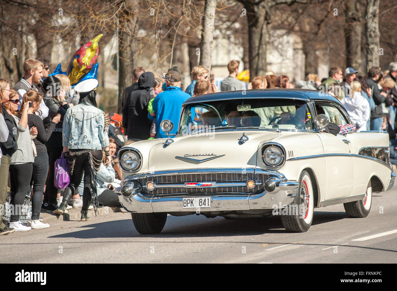 Chevrolet Bel Air 1957 bei der jährlichen Oldtimer-Parade am Mai in Norrköing, Schweden. Stockfoto