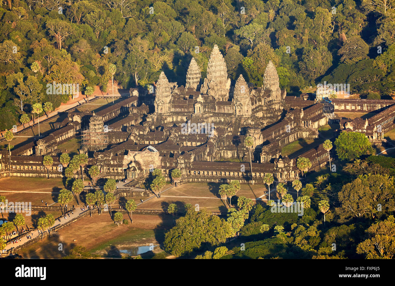 12. Jahrhundert Khmer-Tempel, Angkor Wat, Siem Reap, Kambodscha - Antenne, UNESCO-Weltkulturerbe Stockfoto