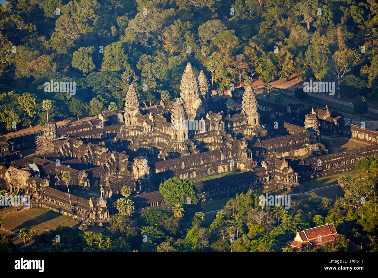 12. Jahrhundert Khmer-Tempel, Angkor Wat, Siem Reap, Kambodscha - Antenne, UNESCO-Weltkulturerbe Stockfoto