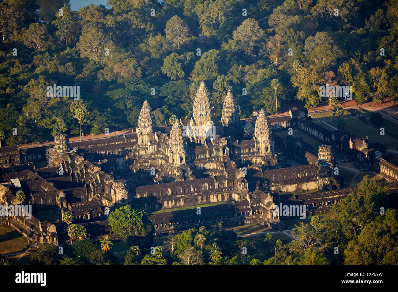 12. Jahrhundert Khmer-Tempel, Angkor Wat, Siem Reap, Kambodscha - Antenne, UNESCO-Weltkulturerbe Stockfoto