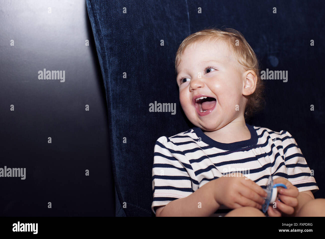 Kleinkind lachen, Porträt Stockfoto