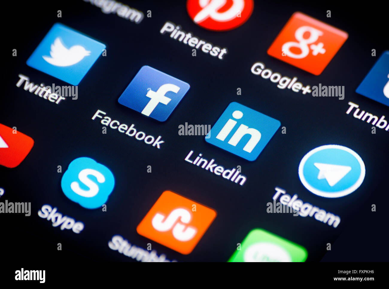 Social Media-Symbole auf Tablet-Bildschirm Stockfoto