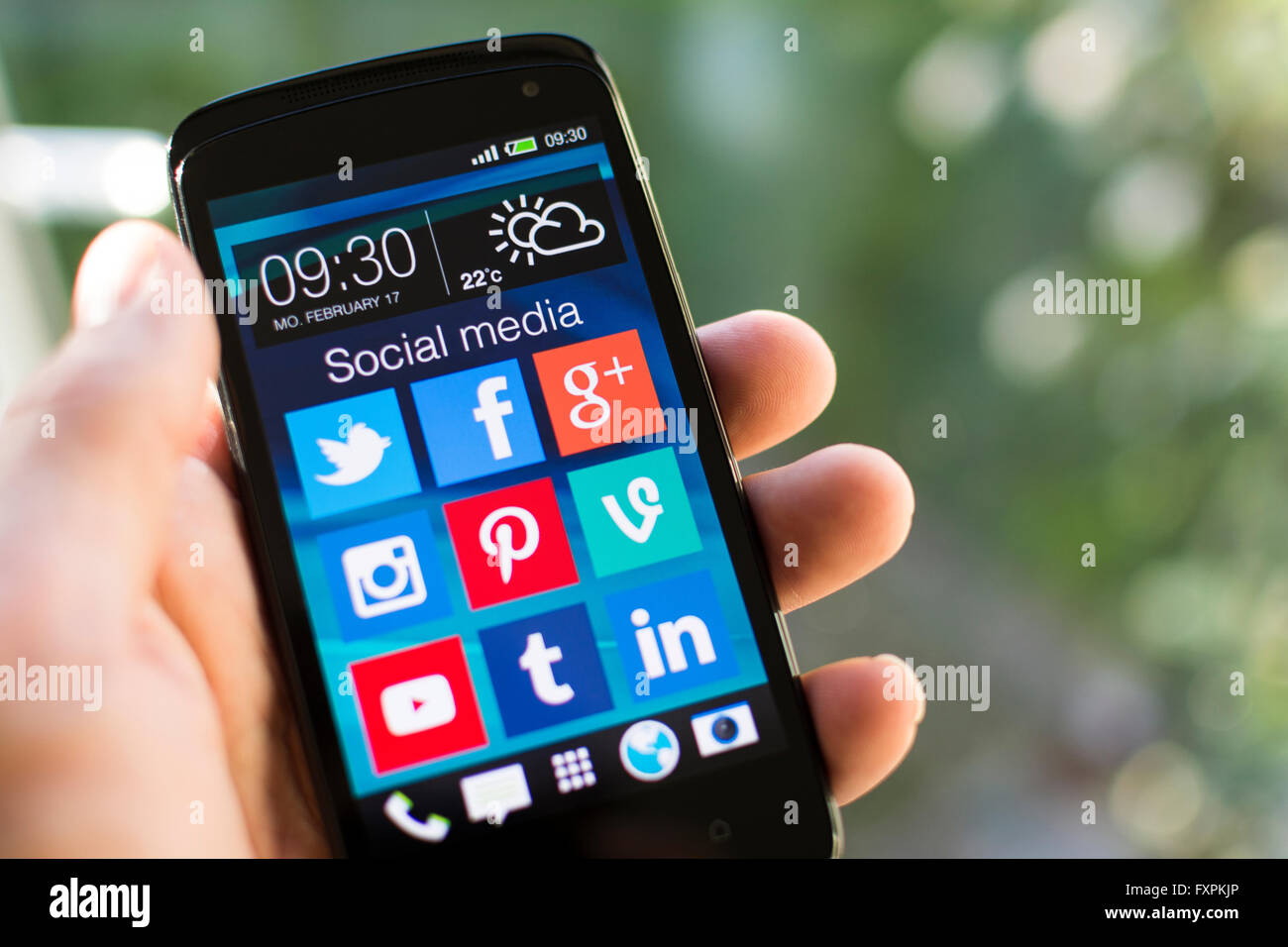 Social Media-Symbole auf Smartphone-Bildschirm Stockfoto