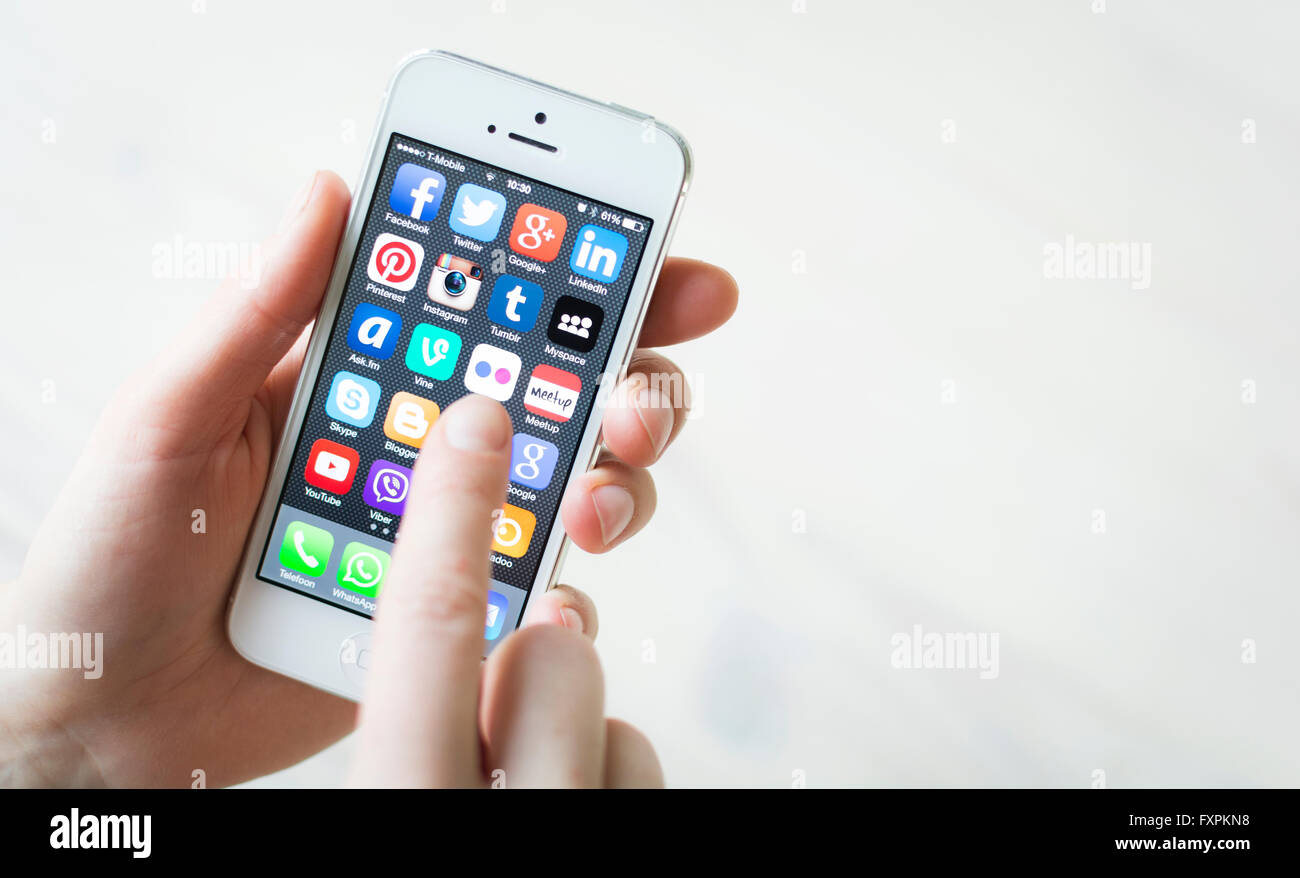 Social Media-Symbole auf Smartphone-Bildschirm Stockfoto