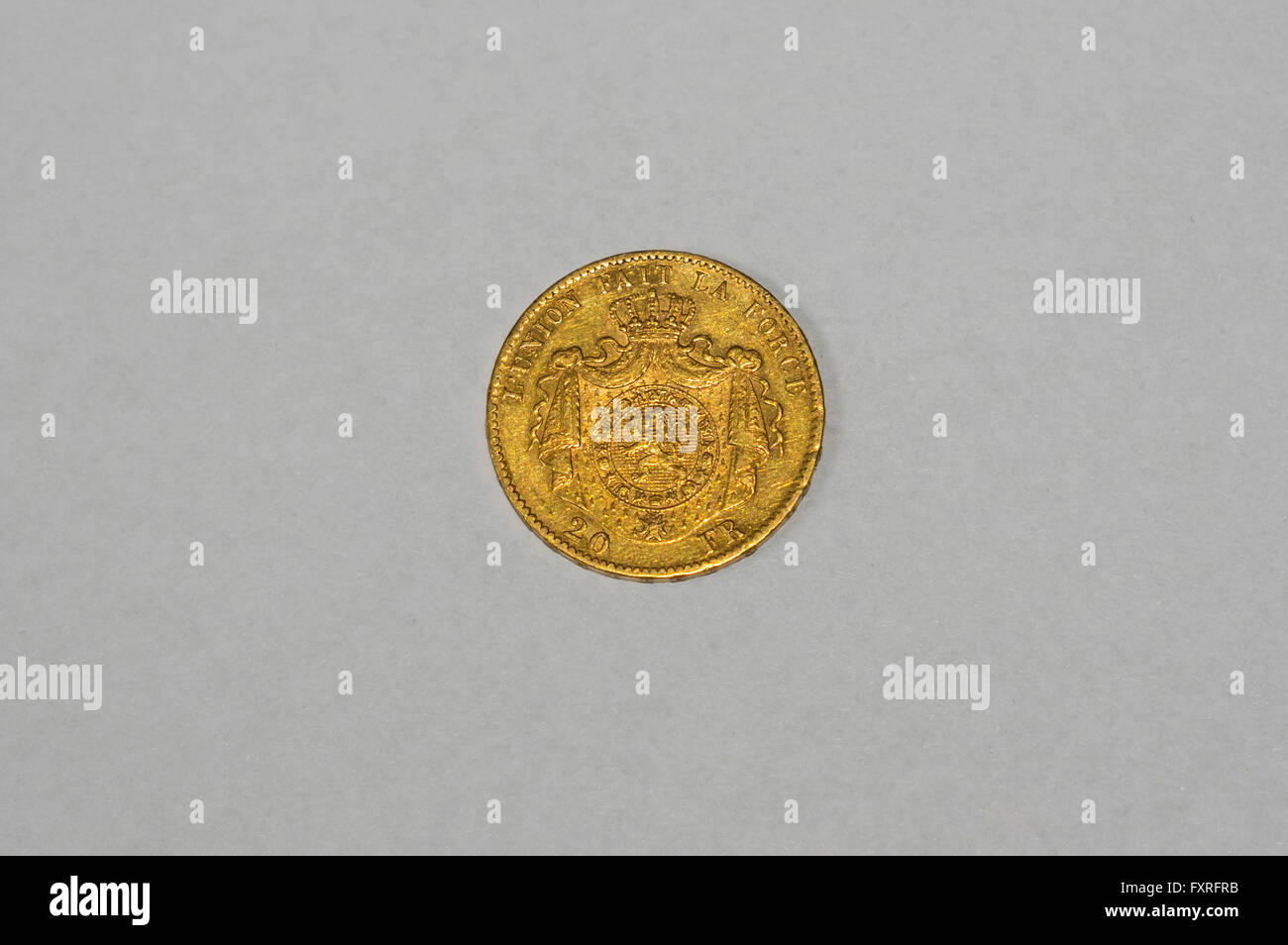 19. Jahrhundert belgischen 20 Franken gold Münze, geprägt im Jahre 1868. Auf der Rückseite, unter dem Motto "L'union Fait la Force" Angabe. Stockfoto