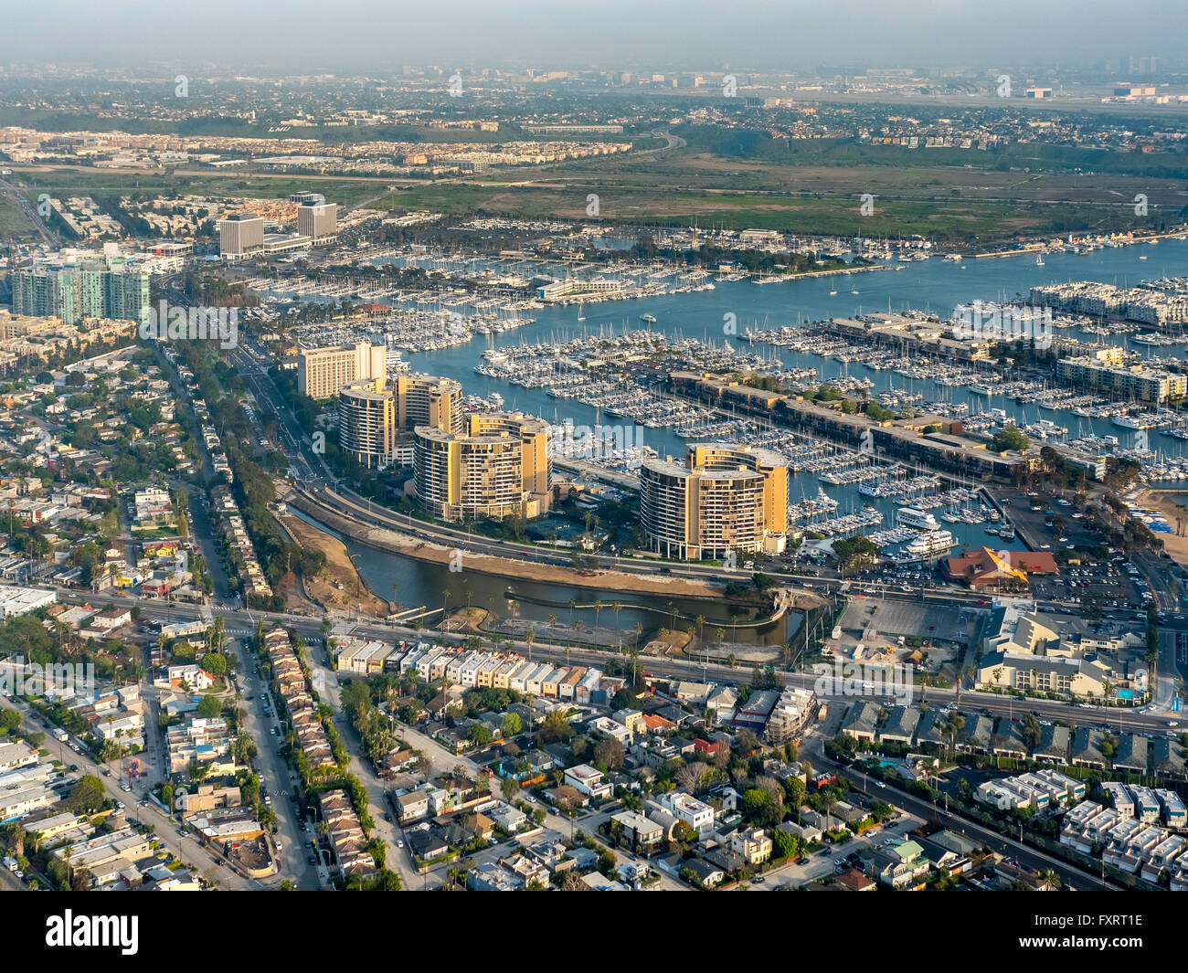 Antenne-anzeigen, Venedig-Yachtclub Marina, Marina, Motorboote, Segelboote, Admiralty Way, Marina del Rey, Los Angeles County Stockfoto