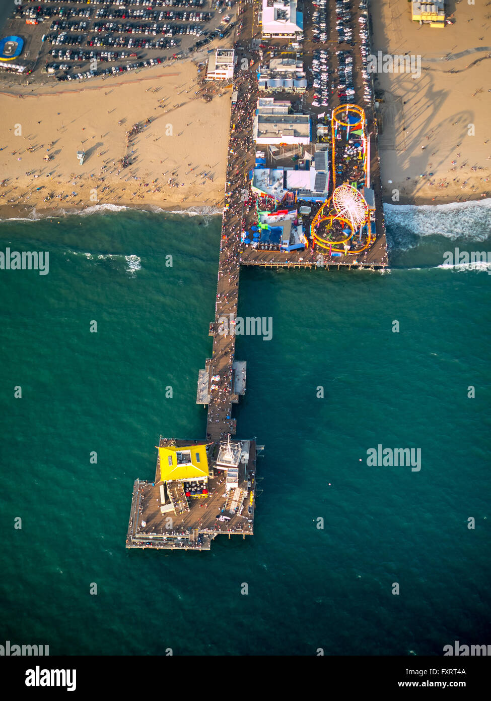 Luftaufnahme, Pazifik, Santa Monica Pier, Achterbahn, Riesenrad, Marina del Rey, Los Angeles County, Kalifornien, USA, Stockfoto