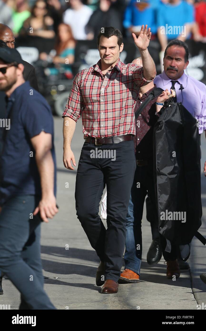 Henry Cavil gesehen kommen in den ABC-Studios für Jimmy Kimmel Live mit: Henry Cavill Where: Los Angeles, California, Vereinigte Staaten von Amerika bei: 17. März 2016 Stockfoto