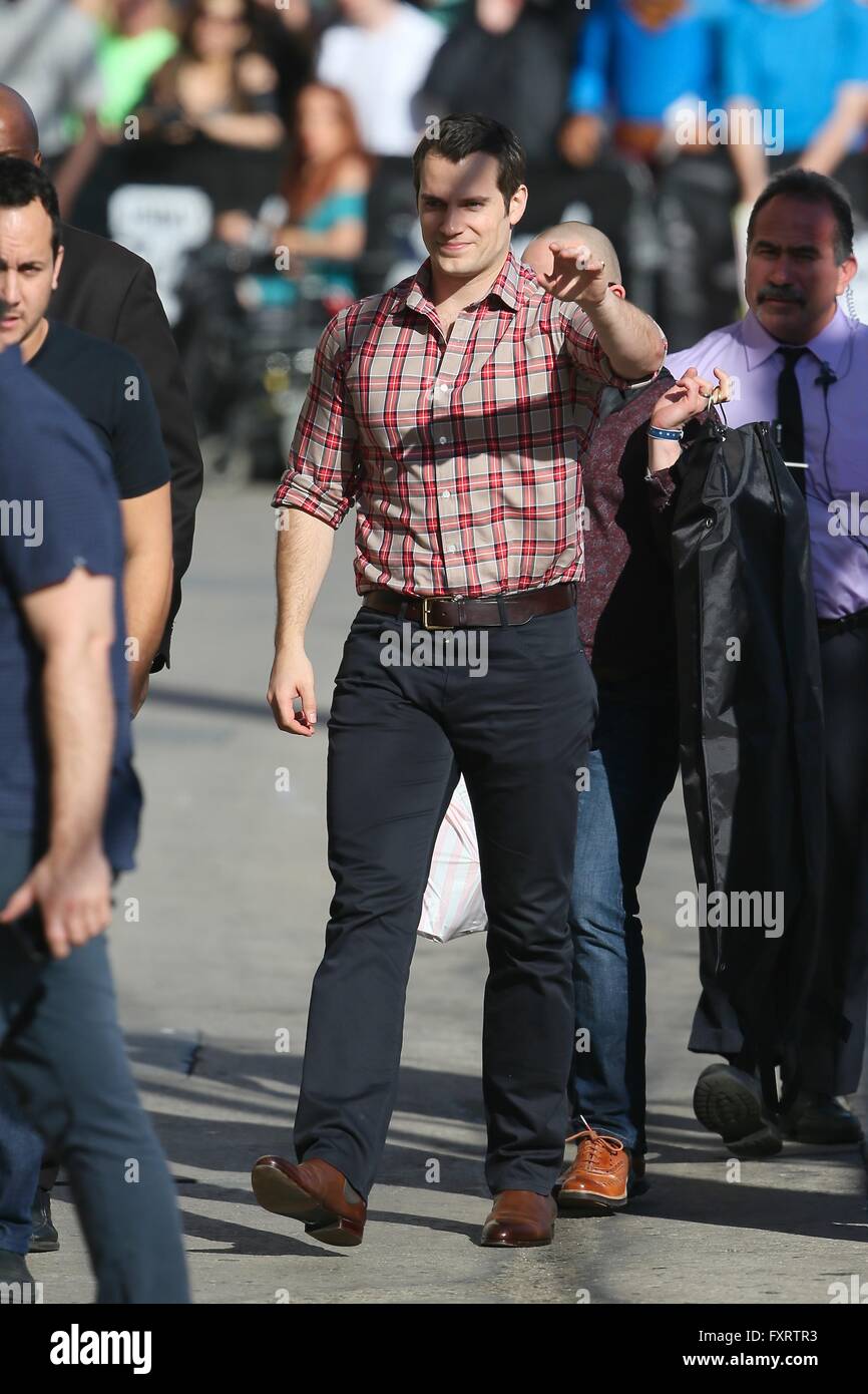 Henry Cavil gesehen kommen in den ABC-Studios für Jimmy Kimmel Live mit: Henry Cavill Where: Los Angeles, California, Vereinigte Staaten von Amerika bei: 17. März 2016 Stockfoto