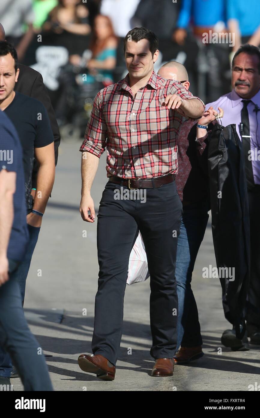 Henry Cavil gesehen kommen in den ABC-Studios für Jimmy Kimmel Live mit: Henry Cavill Where: Los Angeles, California, Vereinigte Staaten von Amerika bei: 17. März 2016 Stockfoto